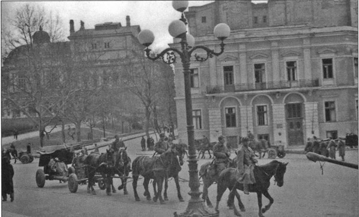 Опубликованы исторические фото освобождения Одессы от окупантов