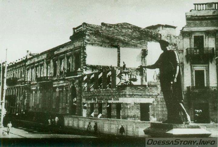 Опубліковано історичні фото визволення Одеси від окупантів