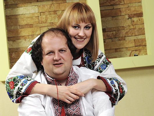 Жены и девушки украинских певцов: кто красивее