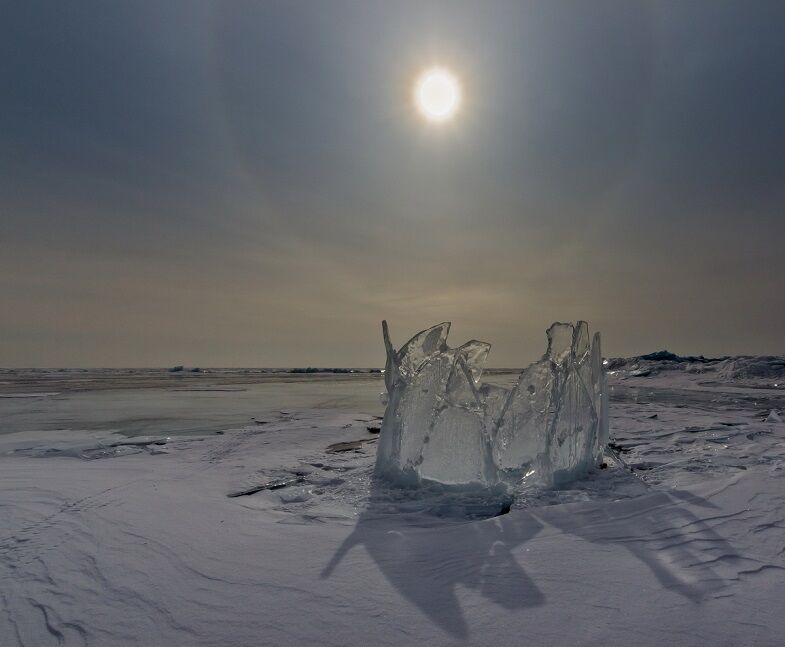 Невероятный бирюзовый лёд озера Байкал