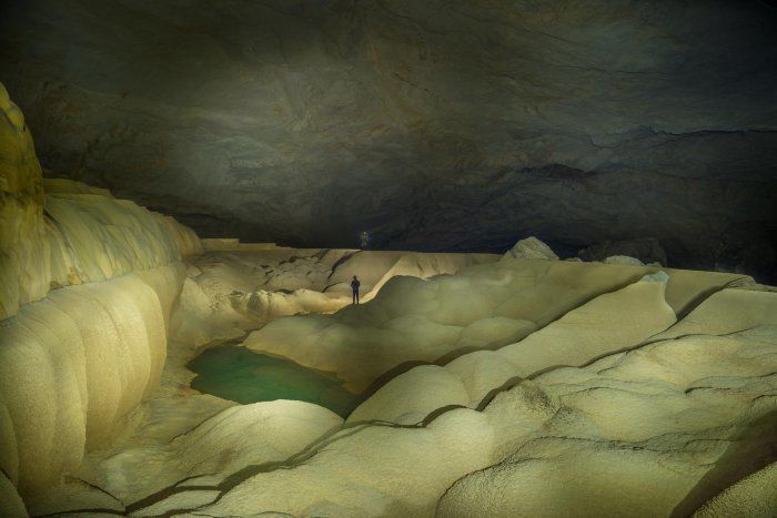 Опасный спуск в скрытую подводную пещеру Тэм Хун в Лаосе: невероятные фото