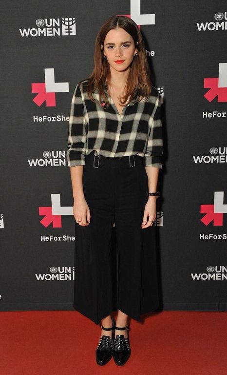 Снова облажались: новые нелепые и безвкусные наряды знаменитостей 