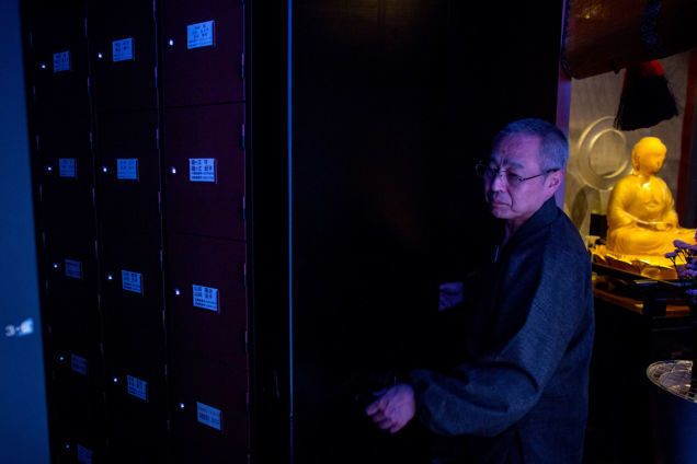 Незабываемое высокотехнологичное кладбище в Японии