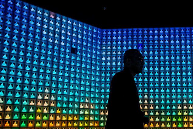 Незабываемое высокотехнологичное кладбище в Японии