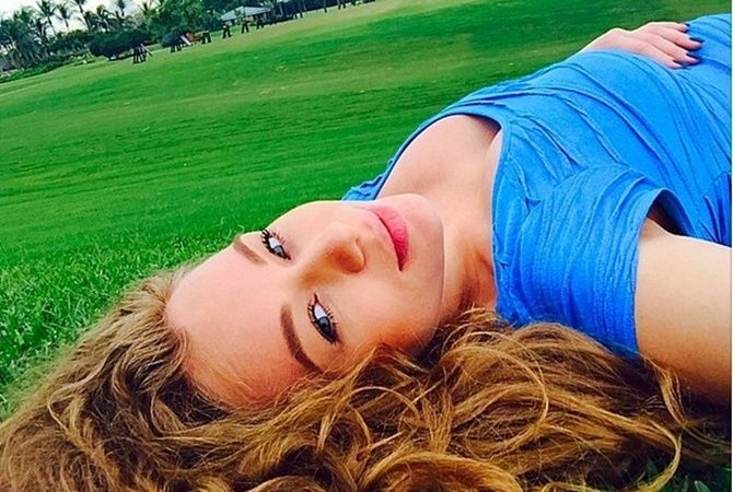 Яна Соломко устроила "беременную" фотосессию в солнечном Майями