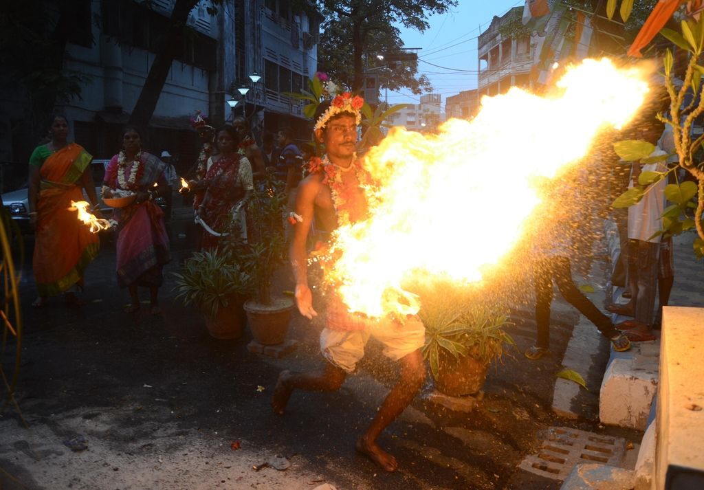 Чарак Пуджа: фестиваль боли в Индии