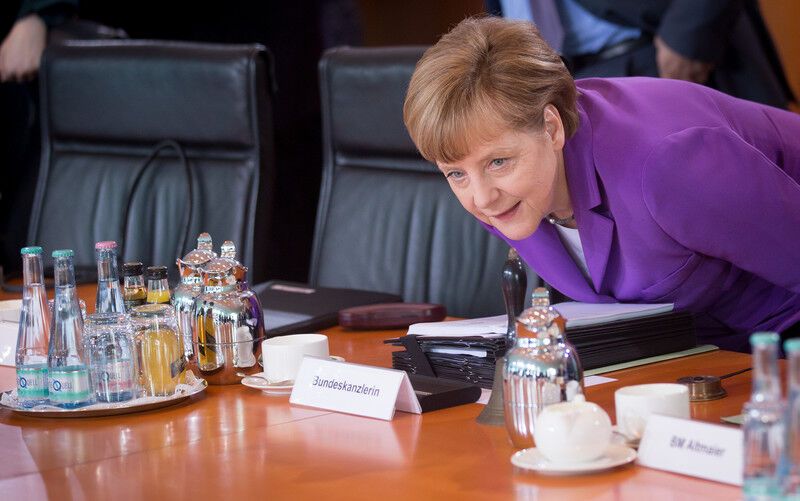 Ангела Меркель освежила гардероб: самые яркие костюмы