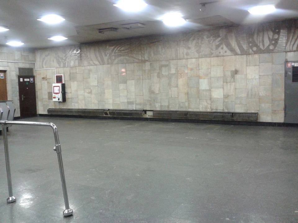 Киевское метро пообещало очистить от МАФов все станции: начали с двух