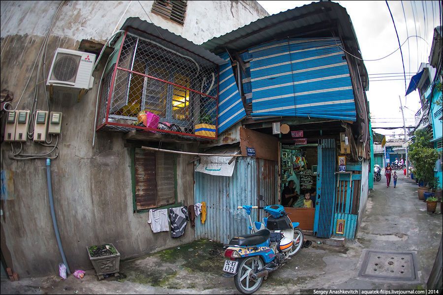 Жизнь обычных людей в Сайгоне в квартирах на 6 м2