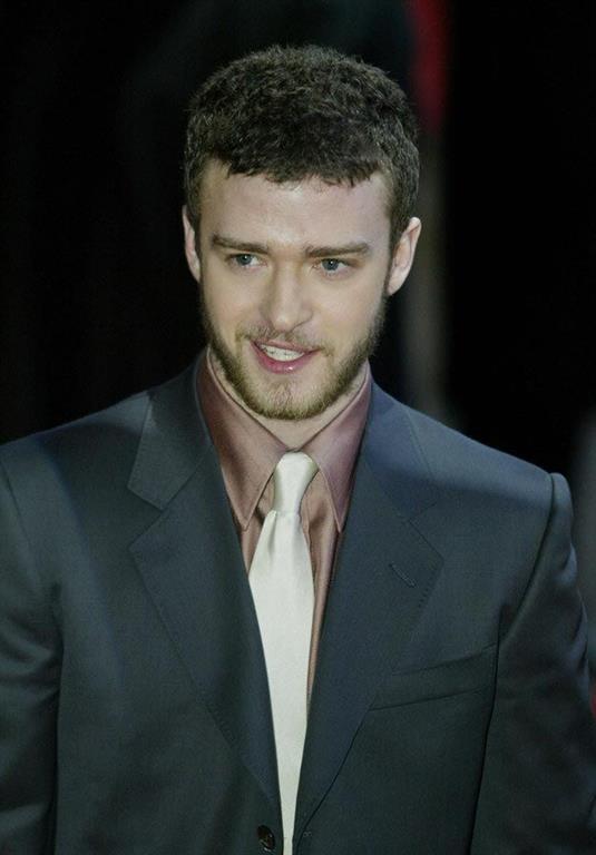 Страшно вспомнить: ужасные модные тенденции 2004-го года