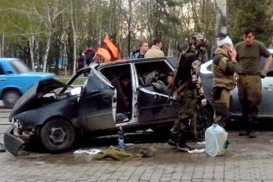 В Донецке боевики "Пятнашки" врезались в "коллег": фото ДТП
