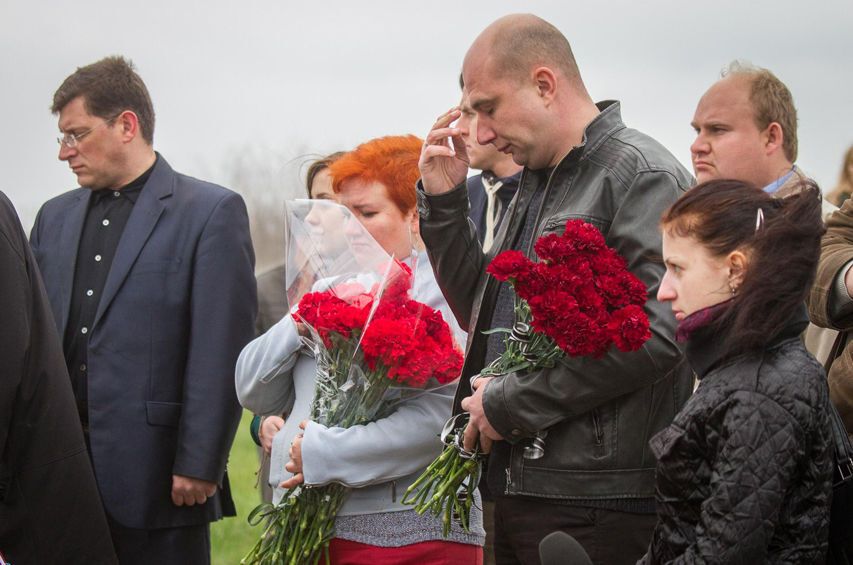 Под Запорожьем установили памятный крест в четь погибших у Иловайска