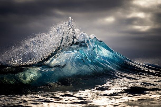 Опубликованы уникальные фото бушующего океана
