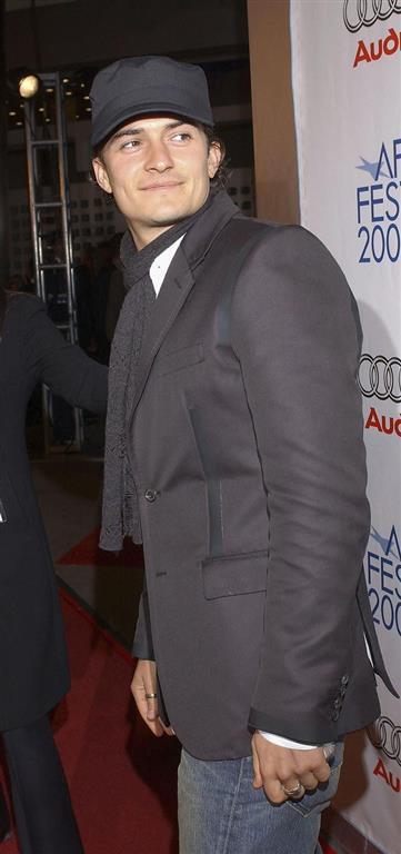 Страшно вспомнить: ужасные модные тенденции 2004-го года