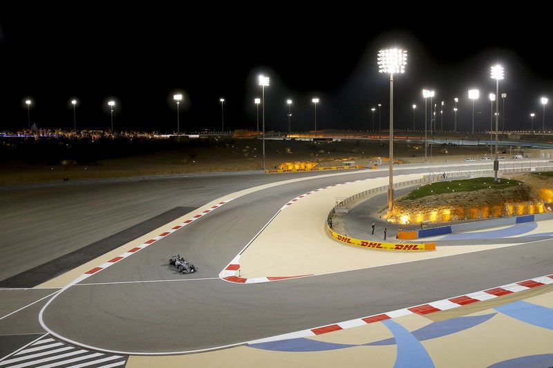 Формула-1. Битва в пустыне: лучшие фото Гран-при Бахрейна