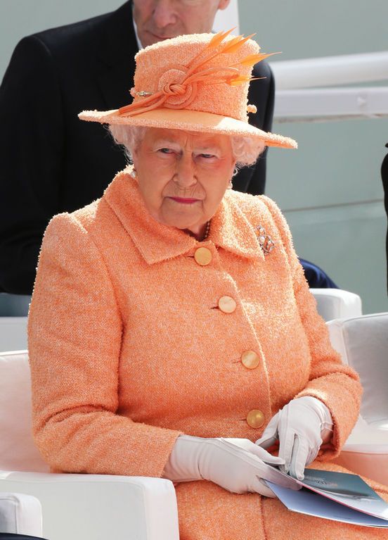 Самые яркие образы 89-летней королевы Британии