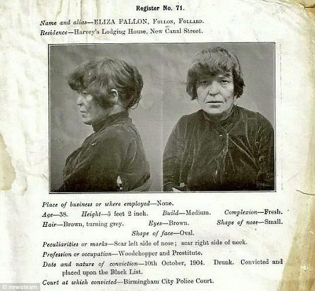 С виду приличные люди: фото пьяниц, которым было запрещено посещать бары в 1904 году