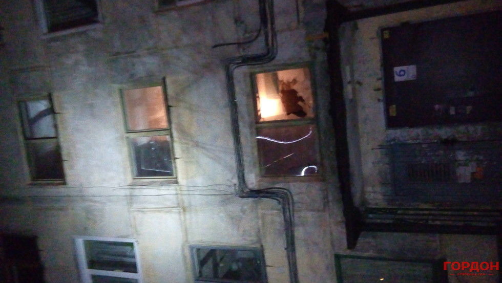 У Харкові вночі підірвали камуфльований джип. Опубліковано фото і відео