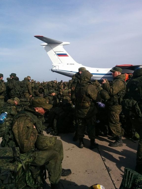 Опубликованы фотодоказательства авиапереброски российских разведчиков на Донбасс