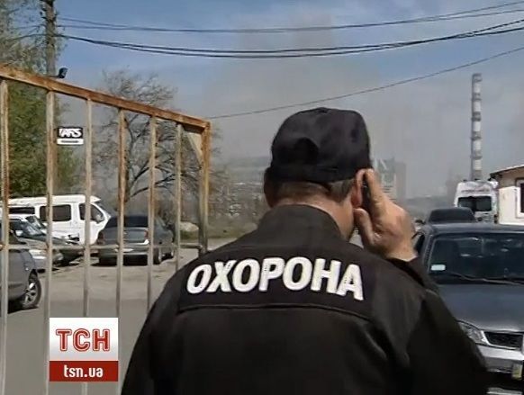 В Киеве на территории речного порта произошел пожар: видеофакт