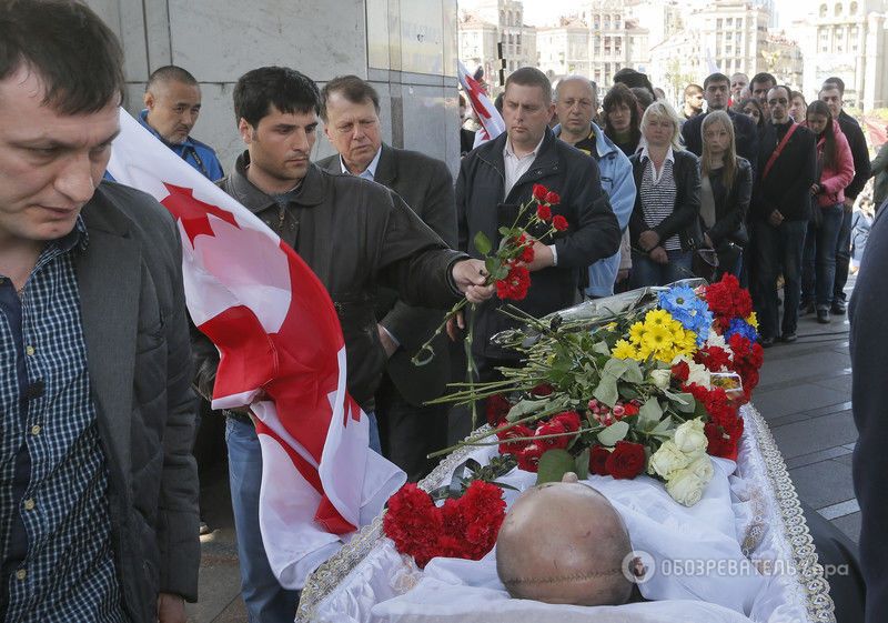 На Майдане попрощались с погибшим бойцом АТО с Грузии