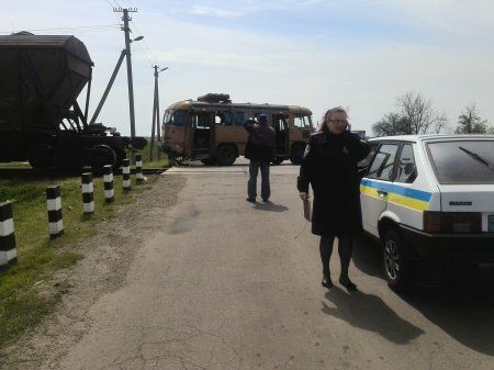 В Каховке "ПАЗ" столкнулся с поездом, есть жертвы: фото и видео ДТП