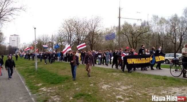 "Ядерная Россия хуже Чернобыля": более тысячи белорусов вышли на "Чернобыльский шлях", опубликованы фото