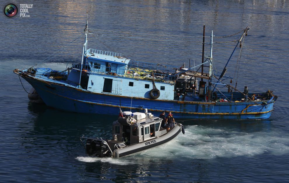 Шокирующие фото: нелёгкий путь мигрантов по морю в Европу