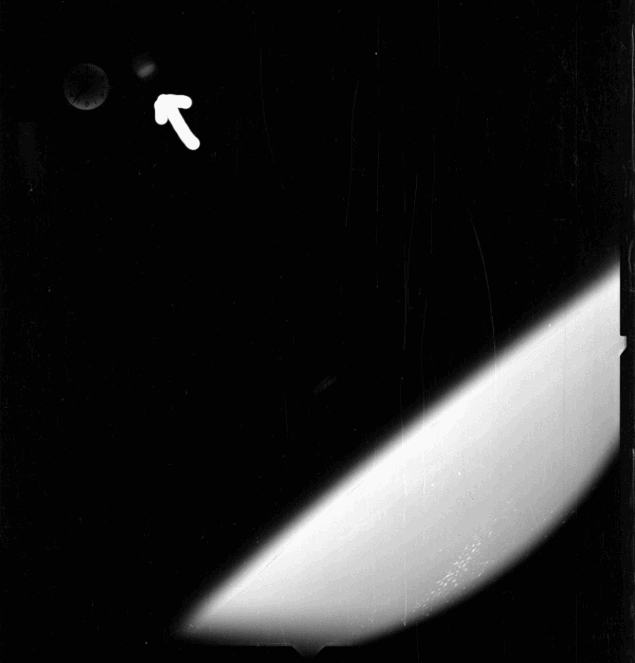 НАСА опубликовало фото, как НЛО следил за астронавтами 55 лет назад