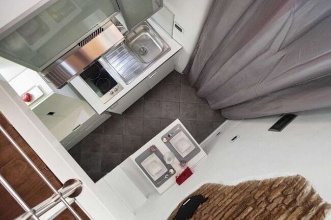 Самый маленький дом Италии: дизайнер превратил крошечное жилье в стильную квартиру 