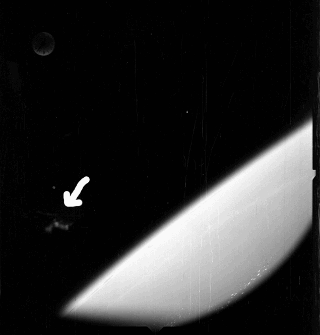 НАСА опубликовало фото, как НЛО следил за астронавтами 55 лет назад