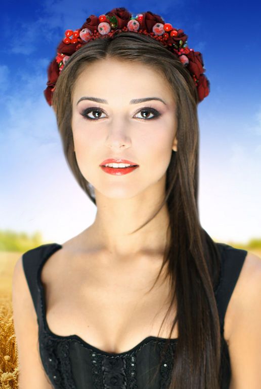 Выбираем королеву "Обозревателя": 22 красавицы из разных уголков Украины