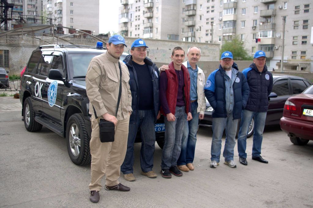 Переговорники повернули додому з полону терористів полковника "Кривбасу": фотофакт