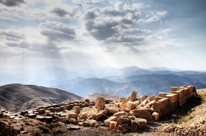 Древнее святилище в Турции на вершине горы