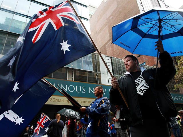 "Возродим Австралию": тысячи людей вышли на митинг против исламизации страны. Фотофакт