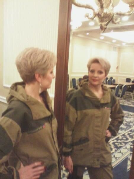 "Из серии "СепаруДам"! Гламурная террористка по совместительству трудится моделью