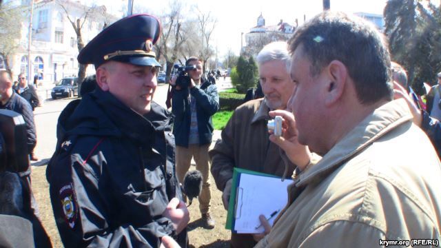 Севастопольцы вышли на протест против оккупационных властей: фото с места событий