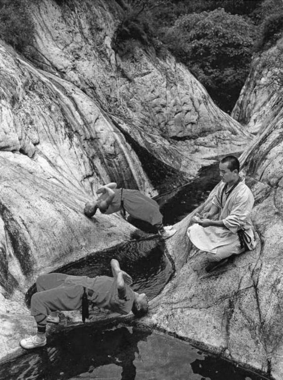 Будни монахов: умиротворенная жизнь в Шаолиньском монастыре