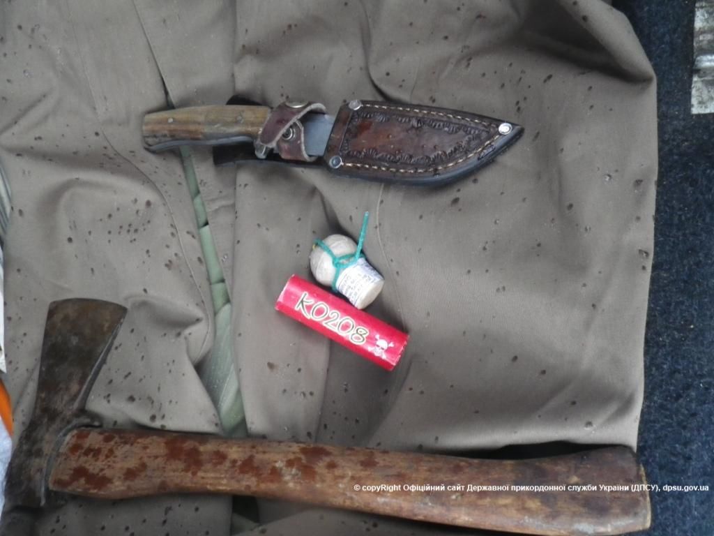 Прикордонники на виїзді з Криму затримали псевдоукраїнця зі зброєю