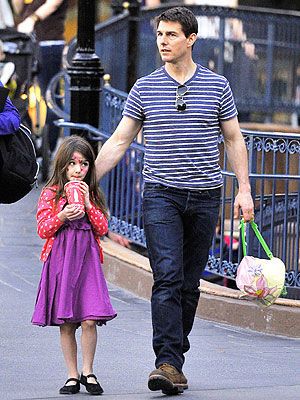 Том Круз больше года не общался со своей дочерью