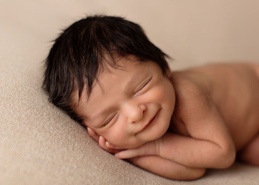 Подборка бесподобных улыбок спящих малышей
