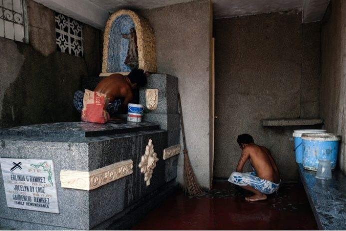 Жизнь на могилах: город-кладбище в Маниле