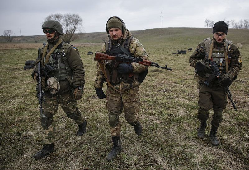 Бійці АТО знищили казарму терористів в Широкине