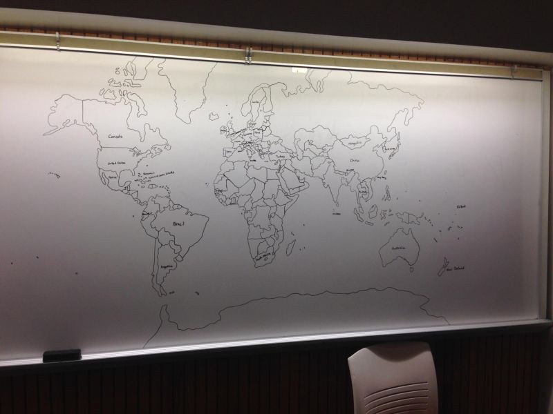 11-летний мальчик с аутизмом по памяти нарисовал карту мира