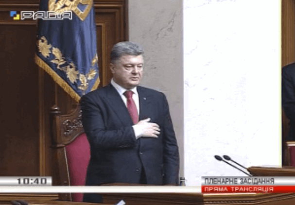 Речь Коморовского в Раде многократно прерывали овациями