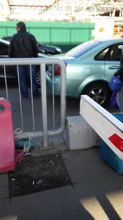 "Поребрик" в аэропорту Борисполя назвали "национальным позорищем": фотофакт