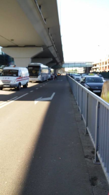 "Поребрик" в аэропорту Борисполя назвали "национальным позорищем": фотофакт