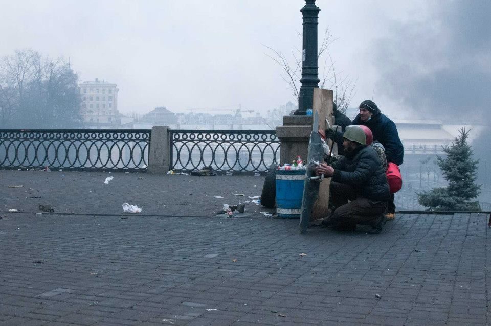 В сети появились новые фото расстрела майдановцев