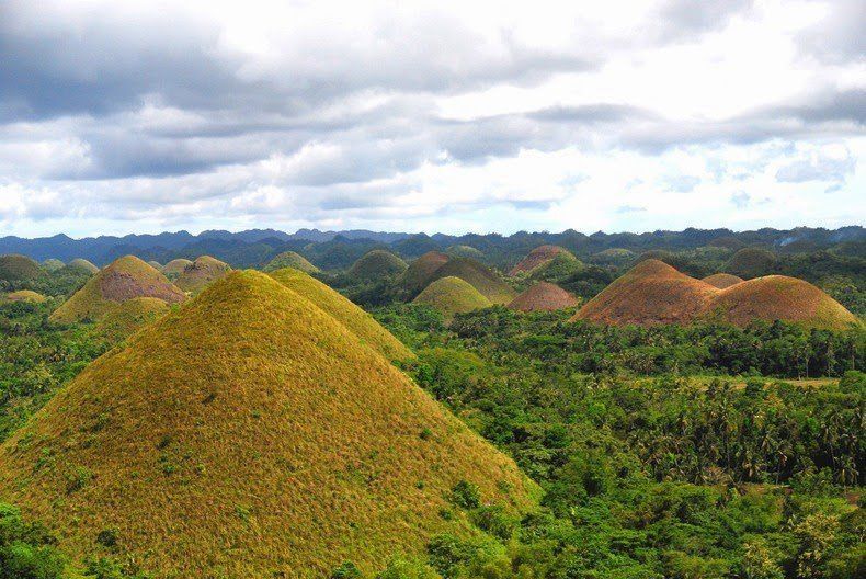 "Шоколадные холмы" острова Бохоль на Филиппинах