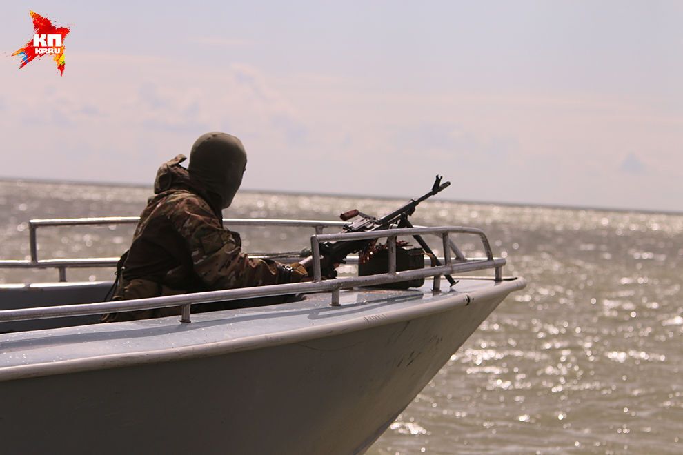 Верхи на іржавому кориті: кремлівські ЗМІ показали флот "ДНР"